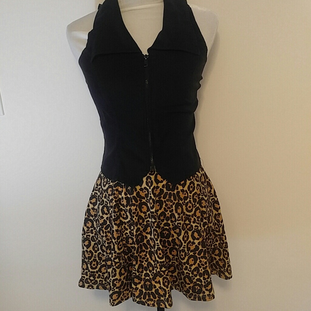 H&M Leopard Pleated Skirt